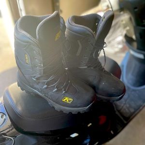 Ski-doo boots in excellent condition only worn once.